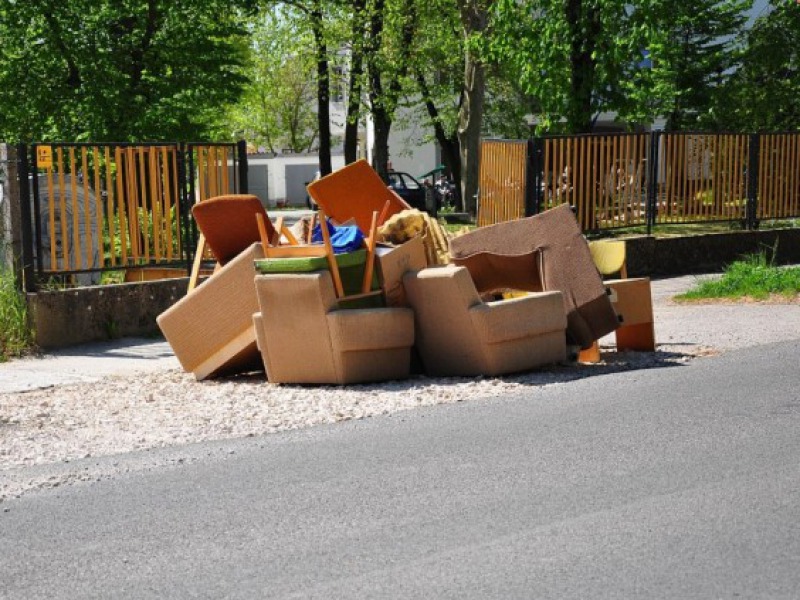 Újra szabott lomtalanítás – időpontra, házhoz megy a lomtalanító autó