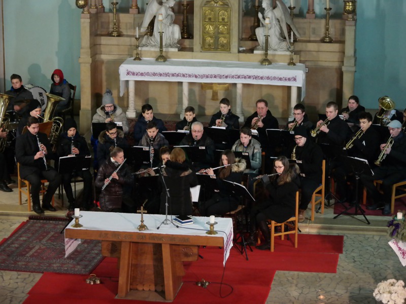 Karácsonyi koncert az Eperföldi templomban – A Kalocsai Fúvószenekar ajándéka