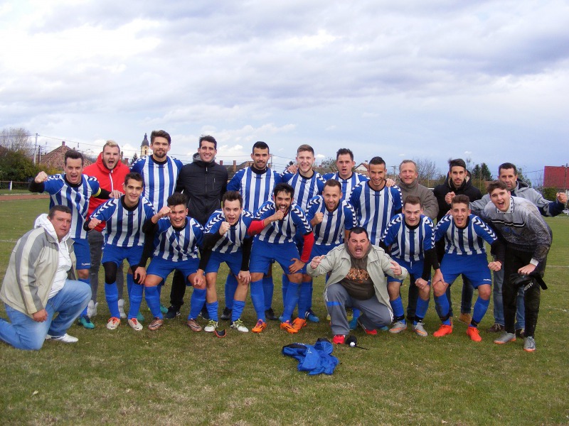 Szélkavarta esős, borzongós időben győzelemmel búcsúztak: KFC – Kiskunhalas 2–1