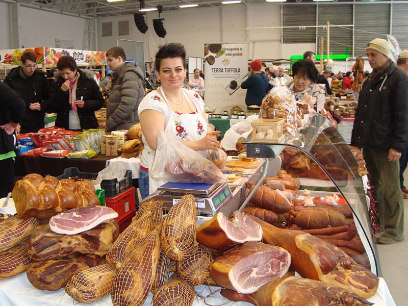 XI. Duna-Tisza közi Agrár Expo Kiskőrösön – kalocsai füstölt áru, kézműves termékek az érdeklődés centrumában