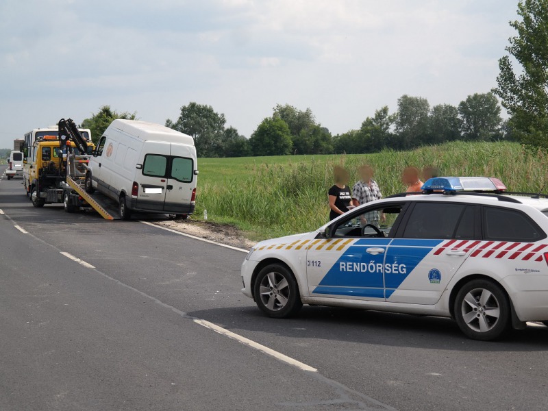 Hármas karambol volt a tegnapi, környékbeli résztvevőkkel – Egy szerencsés kimenetelű szerencsétlenség forgatókönyve