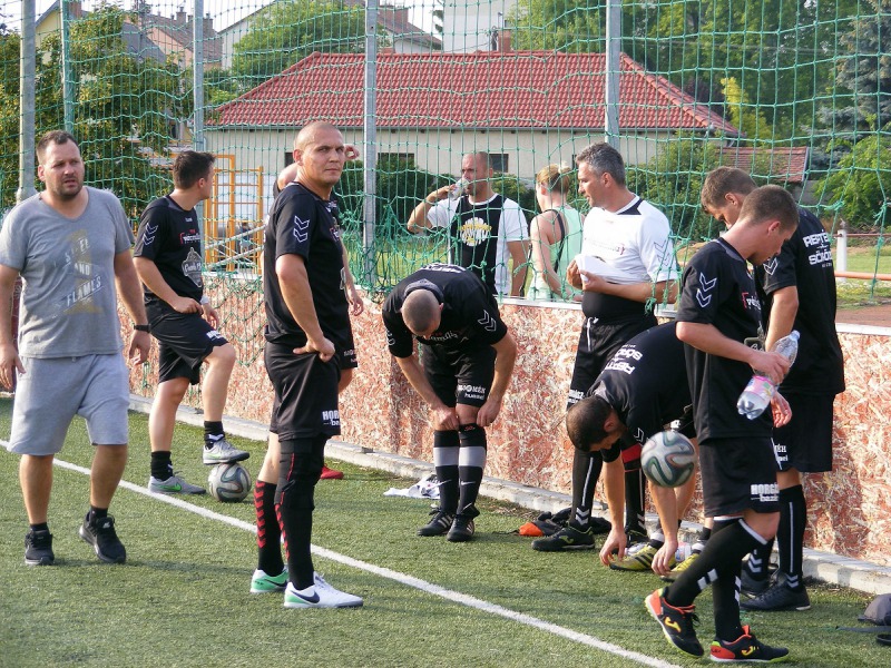 Kispályás foci – A tavaszi szezon utolsó előtti fordulóját játszották