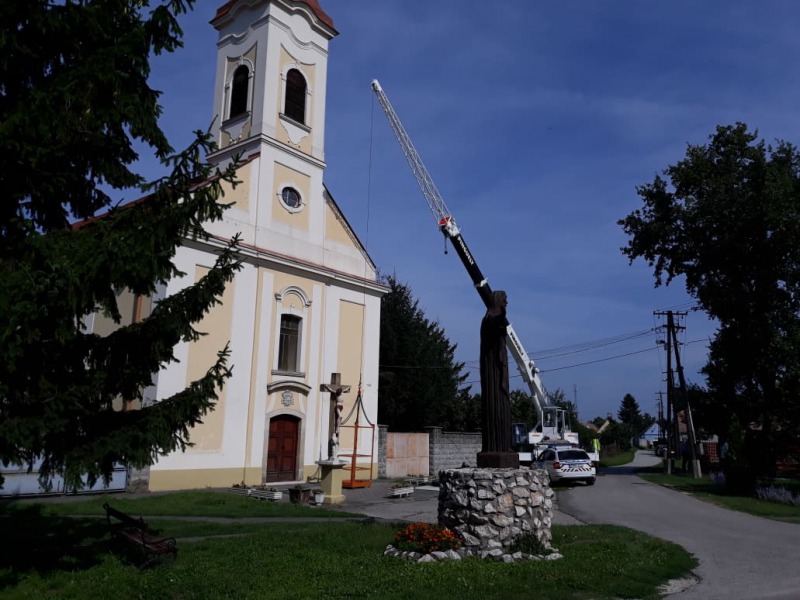 Munkabaleset a foktői katolikus templomnál