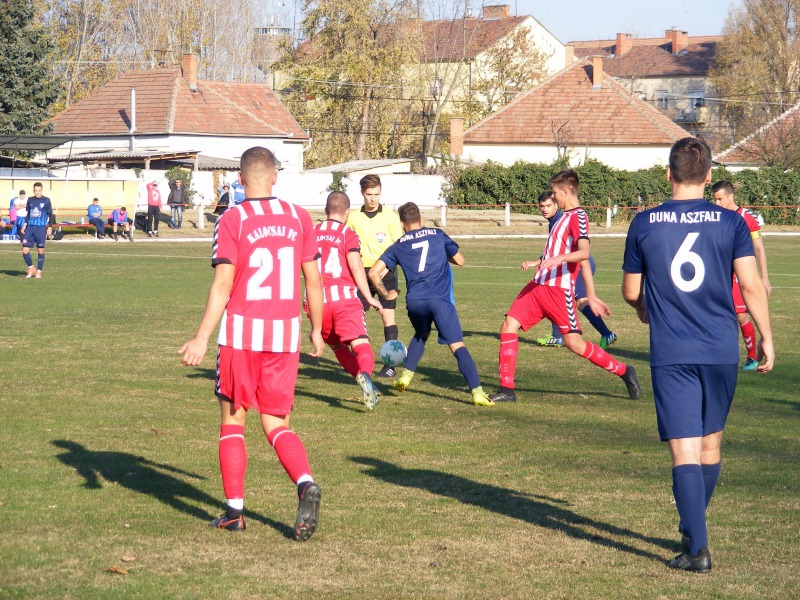 Búcsúzás verőfényben, borongós játékkal – KFC – Tiszakécske 2–0 (1–0)