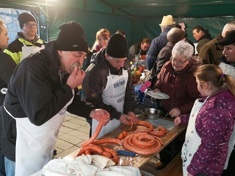 Jókedvben, minőségben mindent vitt az V. Hartai Kolbászfesztivál – A járás legnagyobb téli bulija