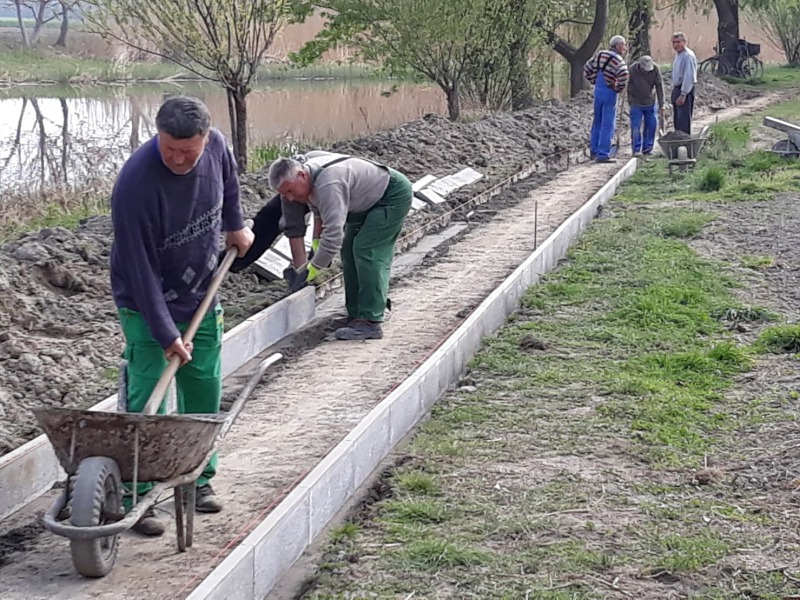 Dusnokon folytatódik a Vajas-parti sétány kiépítése