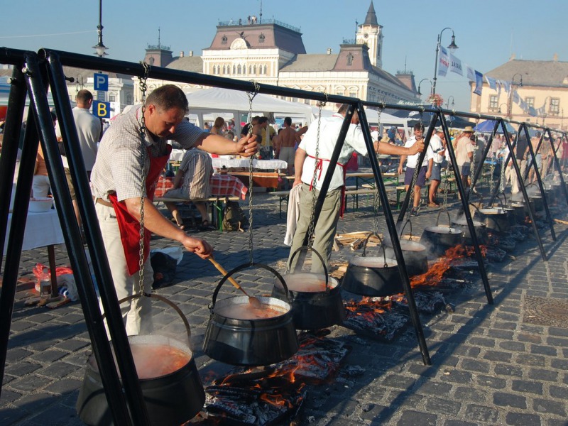 Tegnap kezdődött, vasárnapig tart a Bajai Halászléfőző Fesztivál