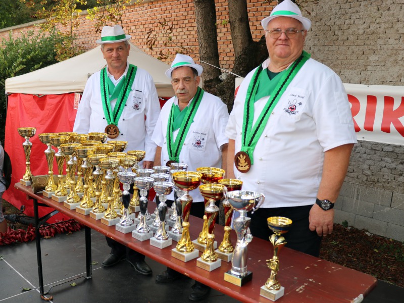 Szürkemarha Pörköltfőző Verseny hatodszorra - Pörkölt lángosba tekerve és más kitűnő, az őshonos hungarikumból főzött ételek 