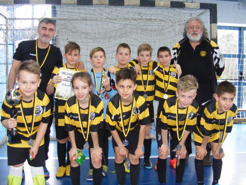 Ezüstérmesek az U10-es „Méhek”