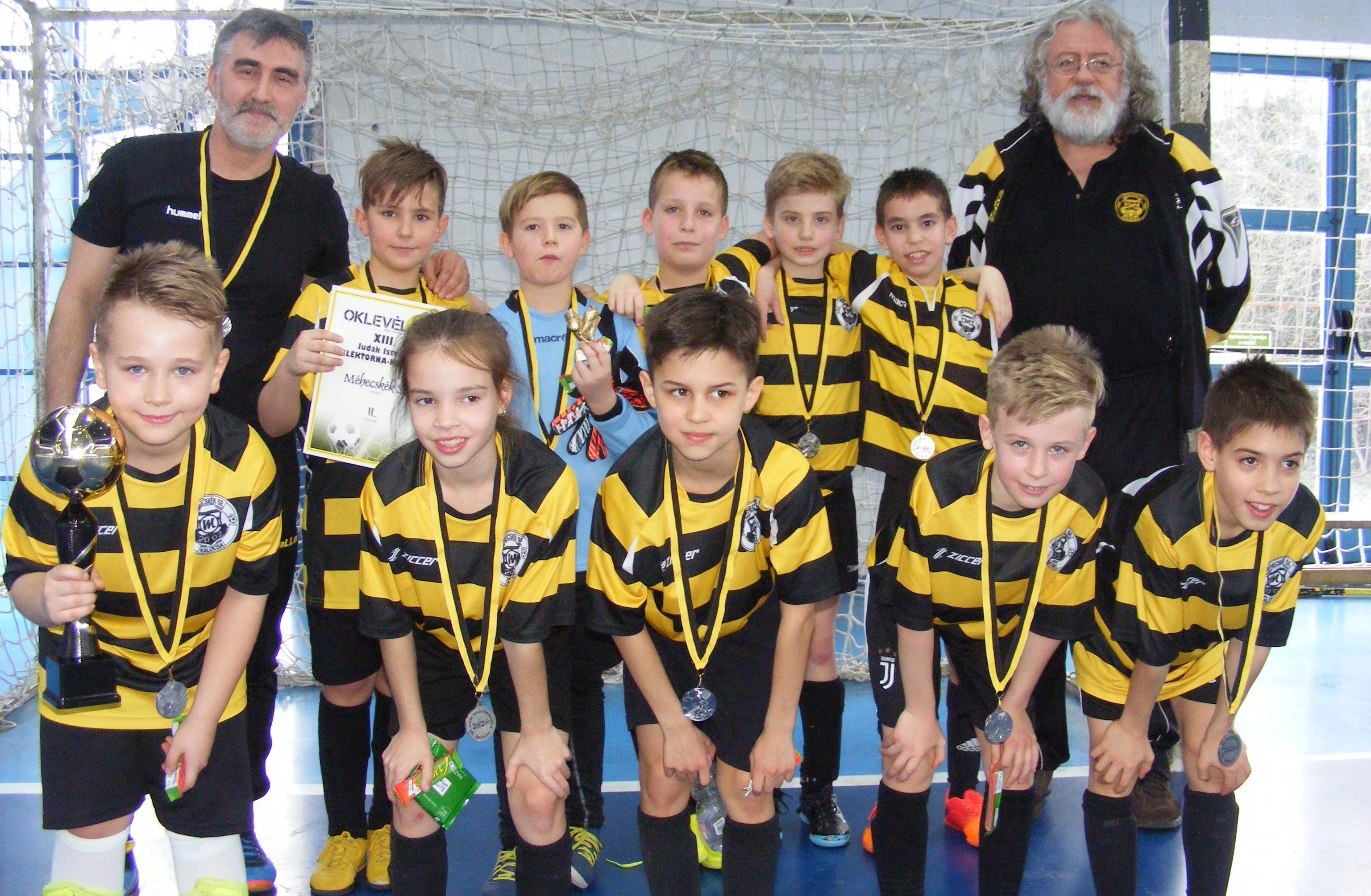 Ezüstérmesek az U10-es „Méhek”