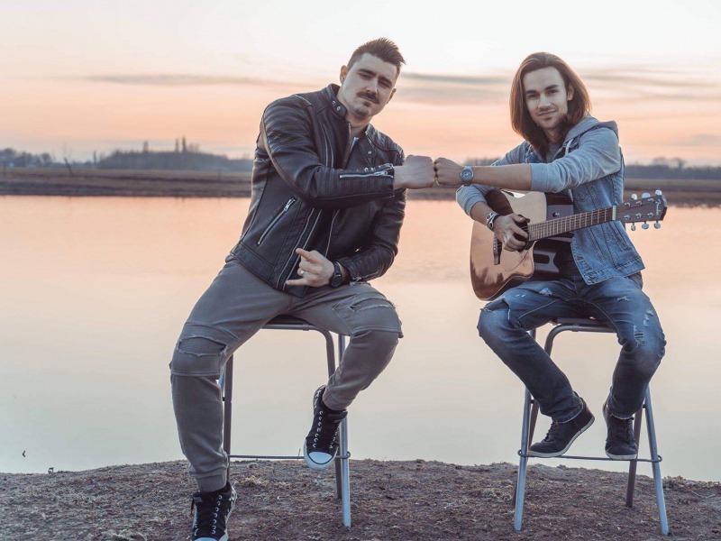 Billy & Gabriel – Kemény hangszer-zúzás után, egy populárisabb vonalon mozog a kalocsai Vén Gábor és társa