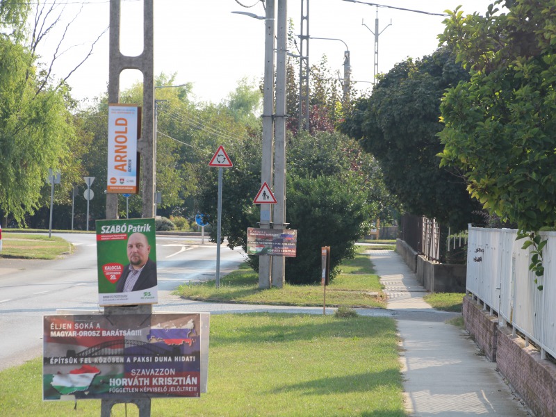 Vasárnap képviselőt választ a 7. számú választókerület – Négy jelölt versenyben, tombol a plakátháború