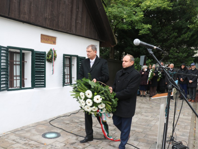 Kiskőrös Petőfi szülőháza megnyitásának 140. évfordulójára emlékezett – Nagy ívű beszédek, országra szóló kezdeményezés