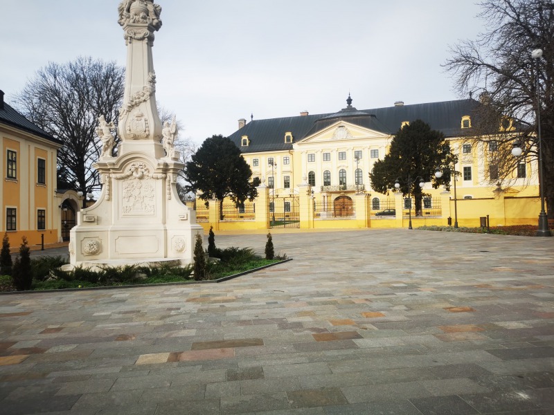 Sajtóközlemény a Szentháromság téren kezdődő munkálatokkal összefüggő forgalmi rend változásról