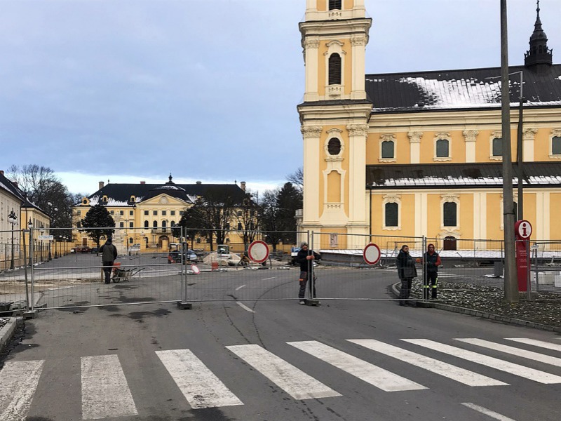 Rendkívüli közlemény! – Tíz napra lezárják a Kossuth utca és a Hunyadi utca közötti útszakaszt!