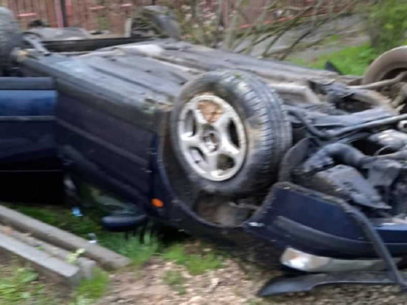 Újteleki lakos vezette autó borult föl Dunapatajon – A balesetben két gyermek sérült