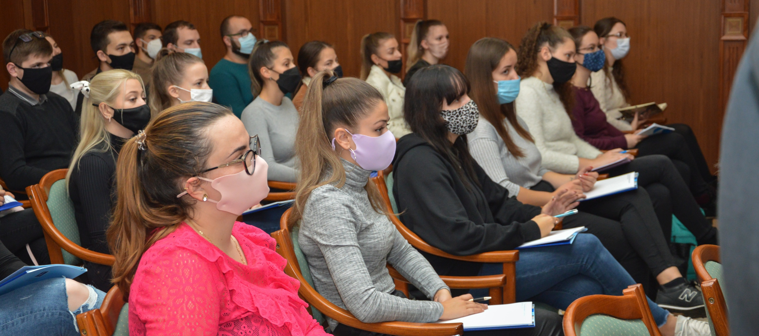 Junior Business Café a megyei Kereskedelmi és Iparkamarában – Hogyan lehet egy fiatal ötletéből sikeres vállalkozás