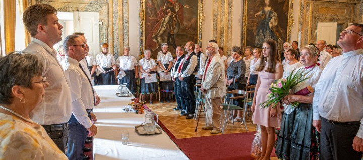 Új díszpolgára van Hajósnak – További két városi kitüntetést adtak át az államalapítás ünnepén 