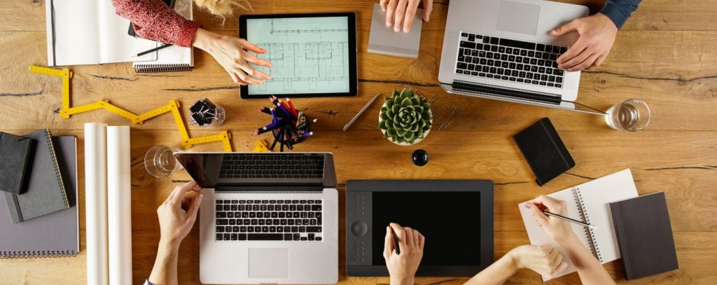 Pangás a munkaerőpiacon – Sem az állásokért, sem újabb munkakeresőkért nem kapkodnak