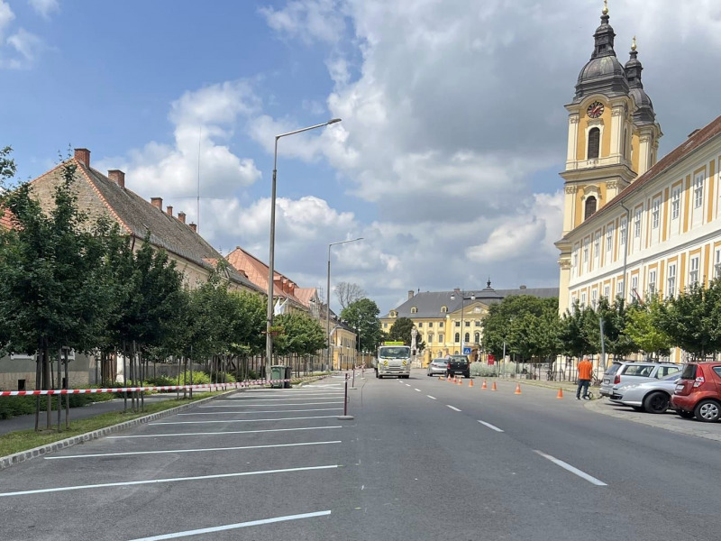 Figyelem, változik a parkolási rend a belvárosban!