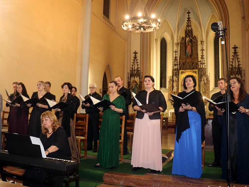 A Nemzeti Énekkar szívet-lelket gyönyörködtető koncertje a Szent István király templomban 