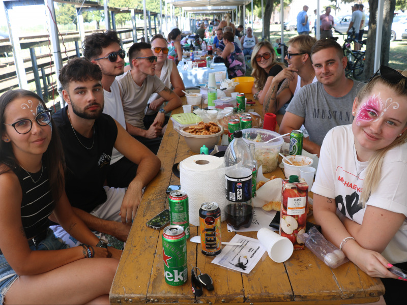 Főzőverseny, retro gépkiállítás, folklór színesítette a Miskei Falunapot