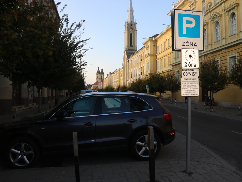 Hétfőtől a parkolási rend szigorúbb és következetesebb ellenőrzése indul Kalocsán