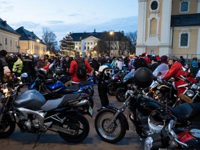 A Nebulóért guruló Motoros Mikulások jelenlétében lobbant fel a remény lángja