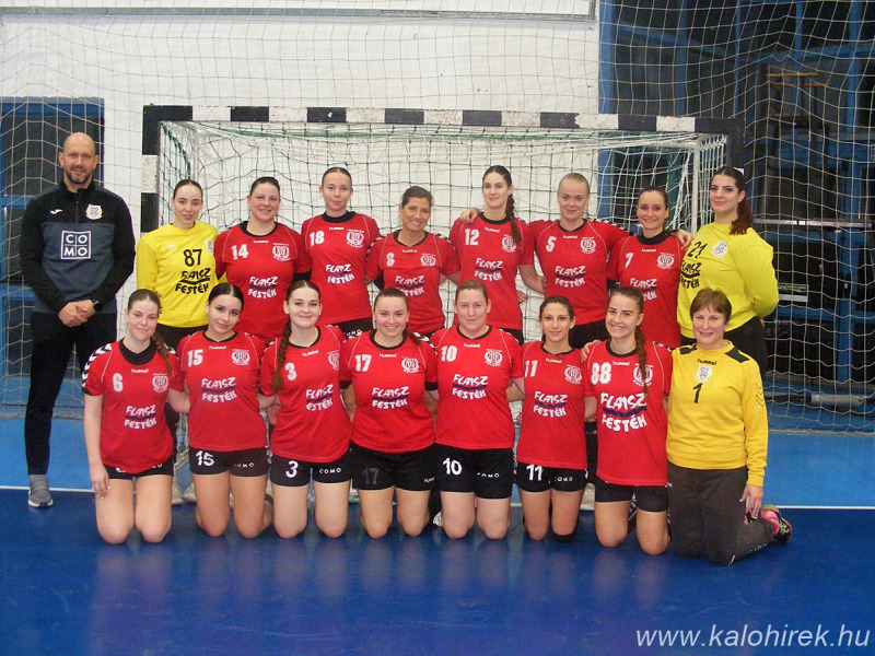 Női kéziseink a halasi lányokat is letérdepeltették