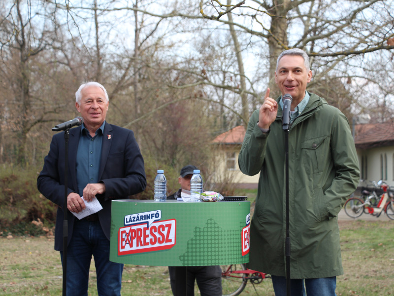 Helyi ügyek a Lázárinfó Expresszen – A főtér-rekonstrukcióról és az összekötő út ügyéről is kérdezték Lázár János minisztert 