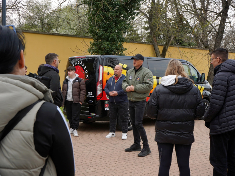 Bartal András: nincsenek elveszett szavazatok – a Bűnvadászok vezetőjével tartott utcafórumot Szabó Patrik Kalocsán