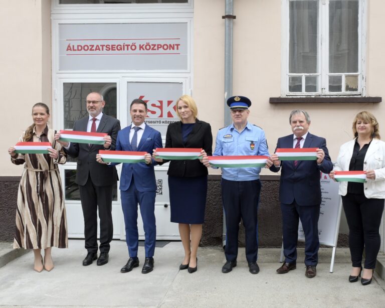 Áldozatsegítő pont nyílt a bajai rendőrkapitányságon