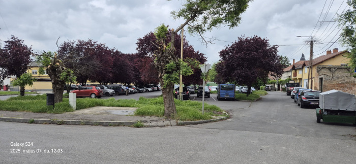 Reggeli karbantartás a parkolóban – lakossági együttműködést kér a KalocsaVagyon Kft.